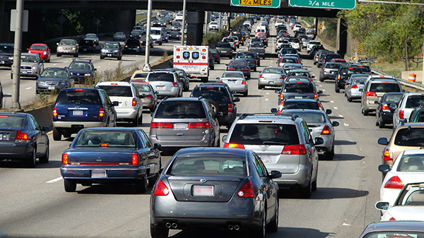 How to Reduce Stress While Driving in Newark’s Heavy Traffic? | Autobahn Auto Repair